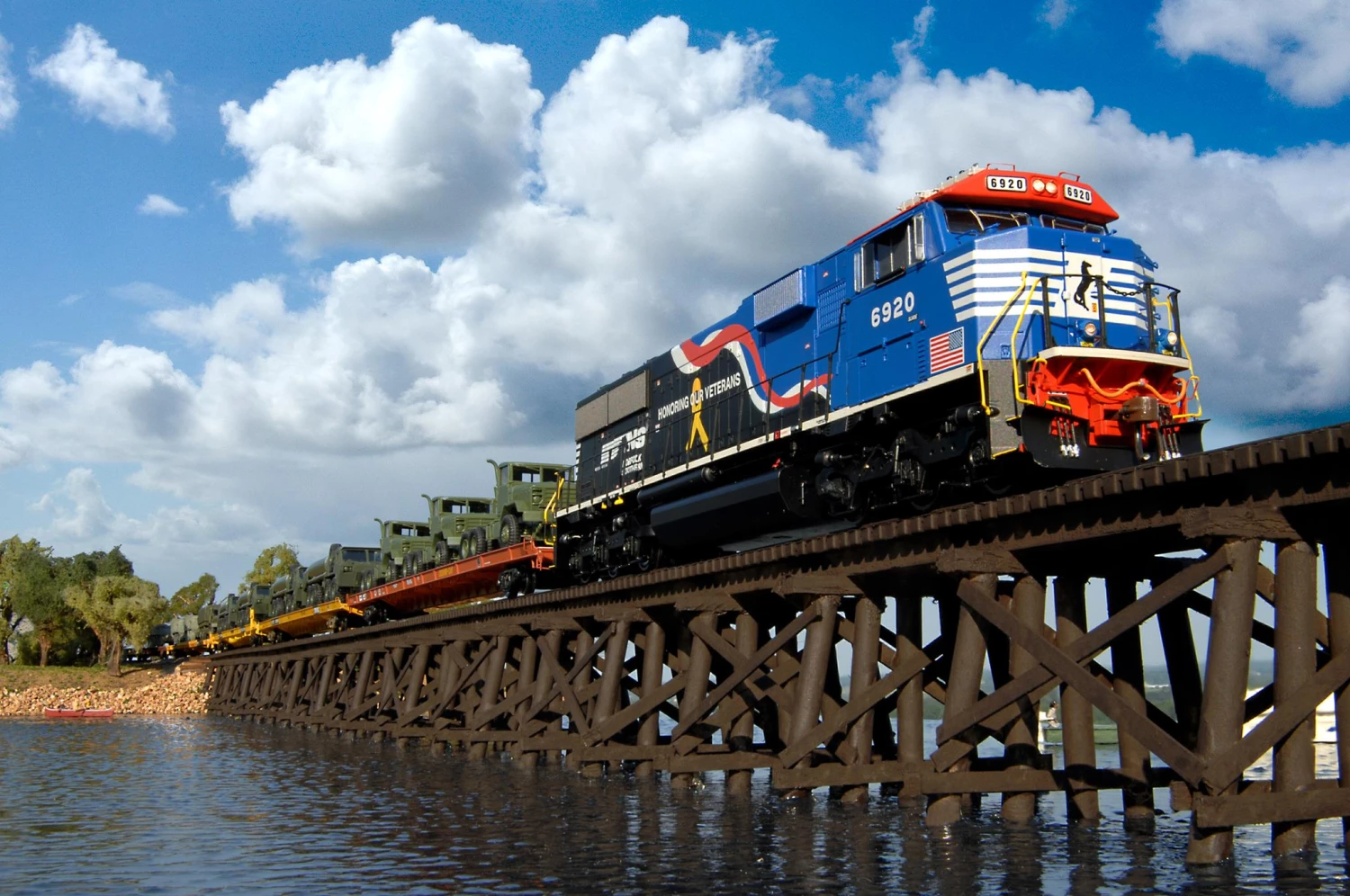 Roundhouse Online Shop -Roundhouse Online Shop 45887856 10156449158740041 4089118193631625216 n